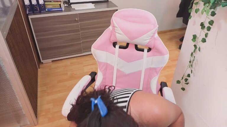 SharaThomas's Streamate show and profile