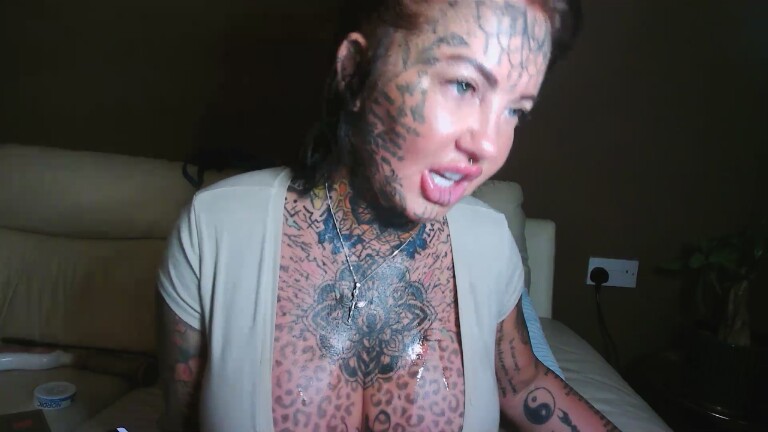 CandyApplesxXx's Streamate show and profile