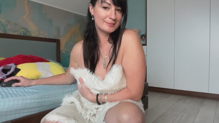 IraCherryNow's Streamate show and profile