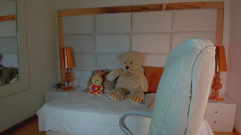 mia_sweetie's Streamate show and profile