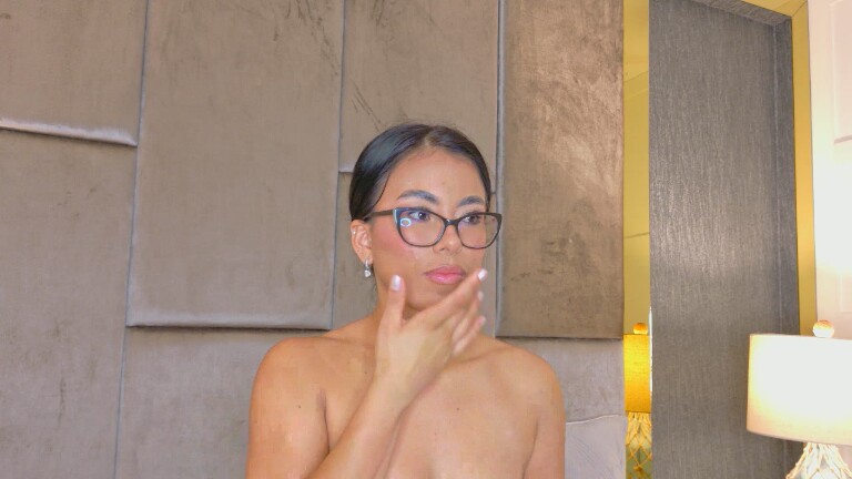 LiaSinclair's Streamate show and profile