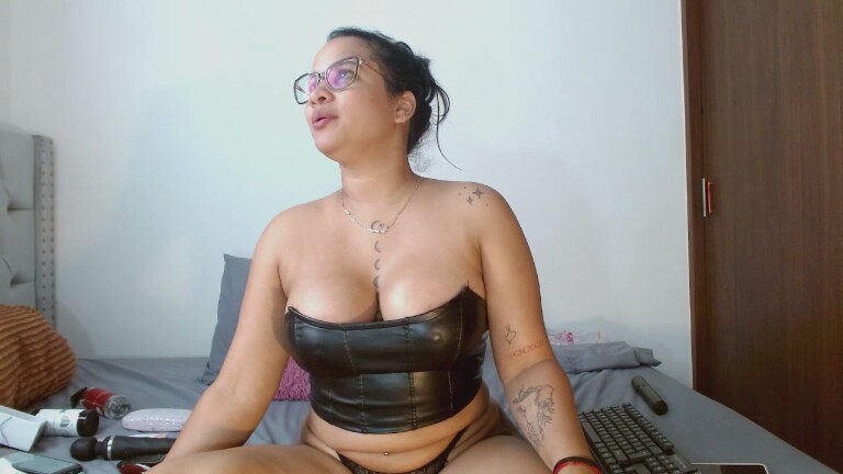 Celene_Ortiz's Streamate show and profile