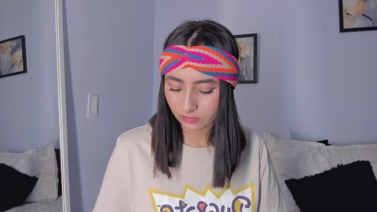 RoseHoldenn's Streamate show and profile