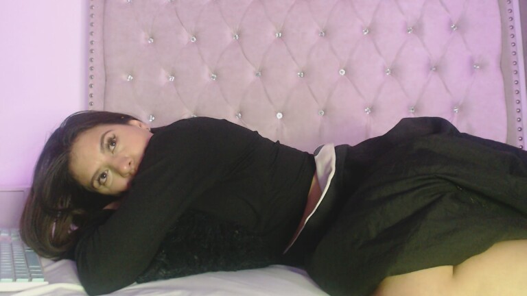 Abril_Foxxx_Squirt's Streamate show and profile