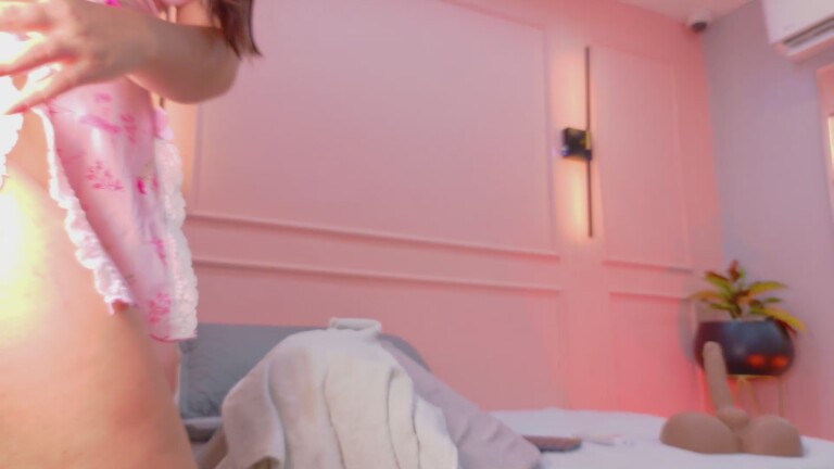 littleezoee's Streamate show and profile