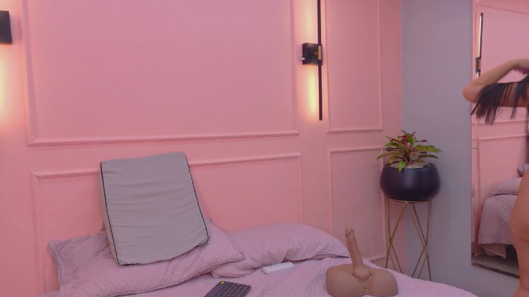 littleezoee's Streamate show and profile