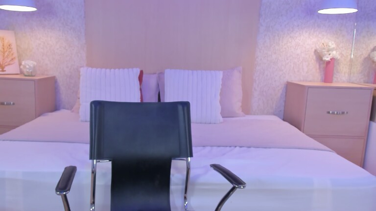 Aly_Brownn's Streamate show and profile