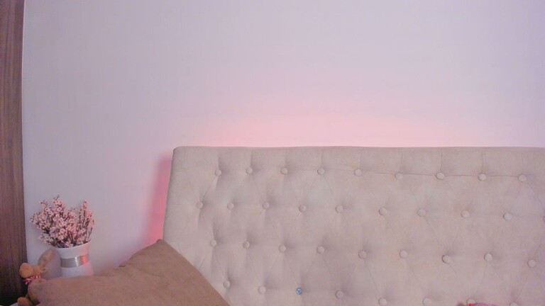 EmiliaJons's Streamate show and profile