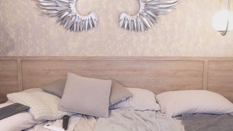 ElhaLust's Streamate show and profile