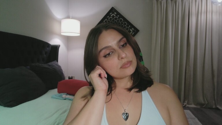 LuciaKing's Streamate show and profile