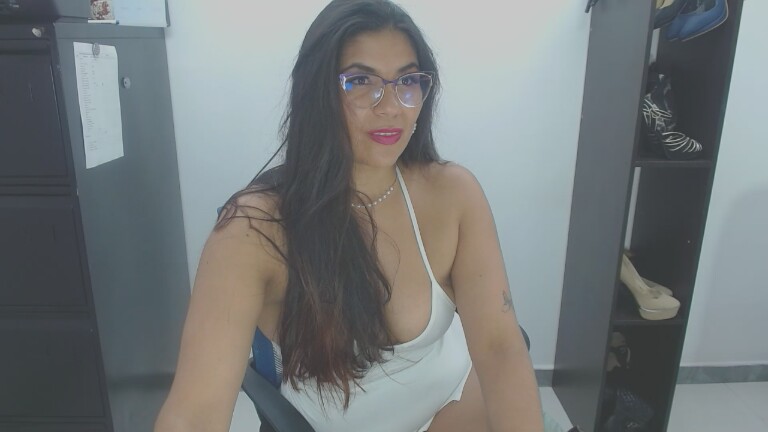 LunaDumont's Streamate show and profile