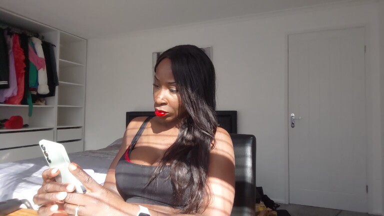 EnglishGoddessDestinyBlack's Streamate show and profile