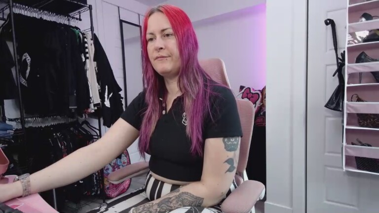 missgennyrock's Streamate show and profile