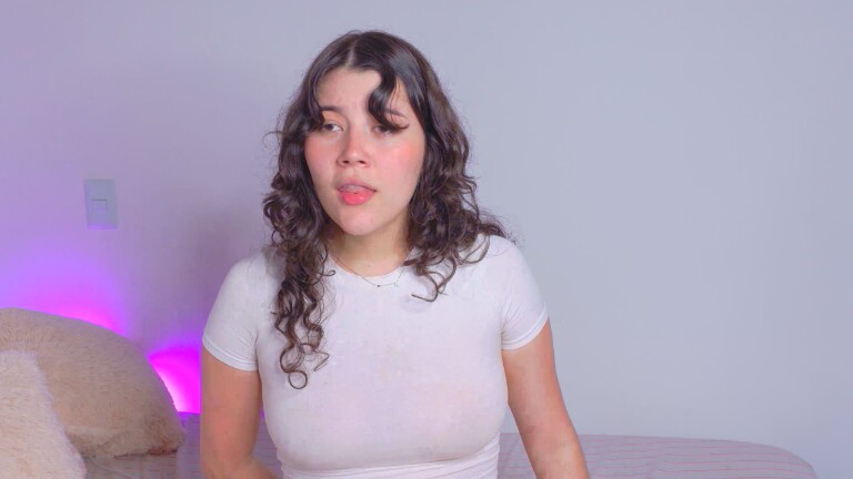 RosieFernandez's Streamate show and profile