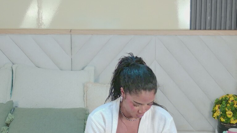 KarinaSanz's Streamate show and profile