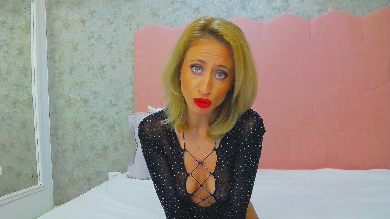 DeliaMarlow's Streamate show and profile