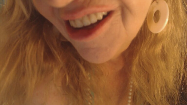 LV_Halley's Streamate show and profile