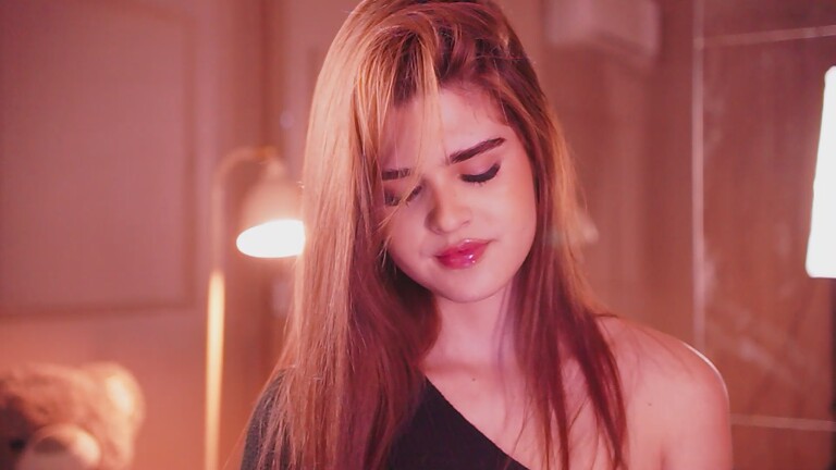 ParisHarper's Streamate show and profile