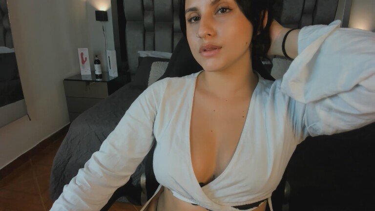 PrincessLuu's Streamate show and profile