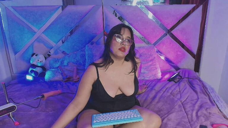 RousieGranger's Streamate show and profile