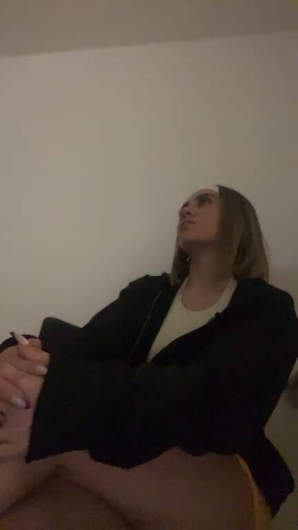 MadisonReeds's Streamate show and profile