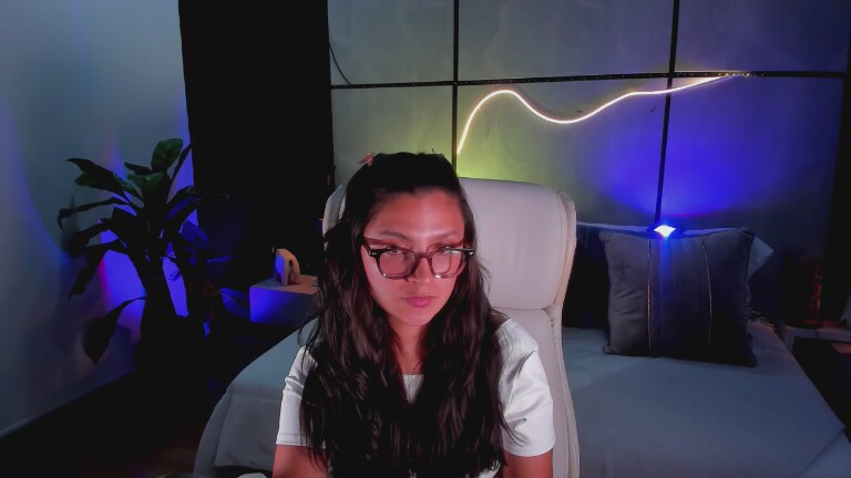 EmiilyMazzon's Streamate show and profile