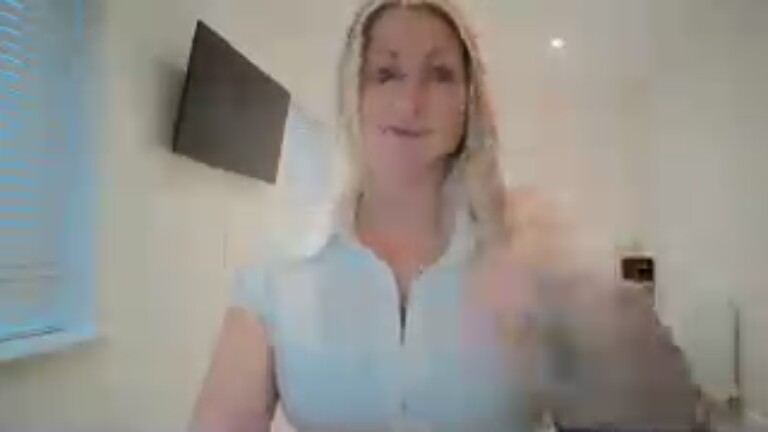 TallulahRoseX's Streamate show and profile