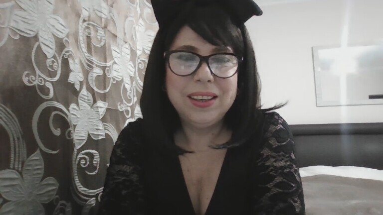 JULLYISE's Streamate show and profile