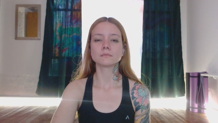 VicktoriaLou's Streamate show and profile