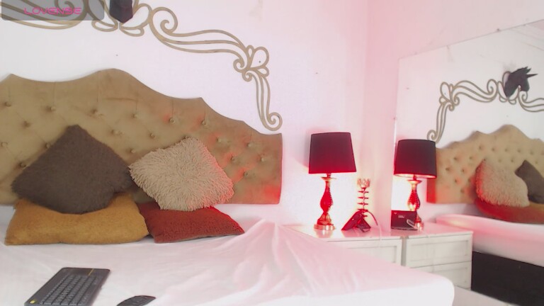 CloeCastillo's Streamate show and profile