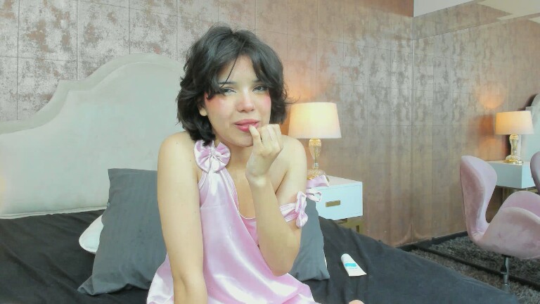 NikoYon's Streamate show and profile