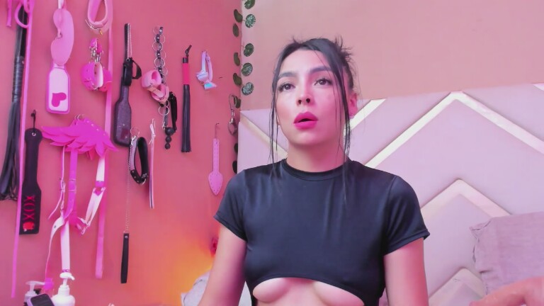 SaraSstonee's Streamate show and profile