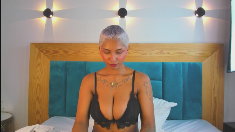 Melanie_Morgan69's Streamate show and profile