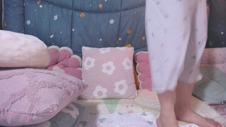 ninini92's Streamate show and profile