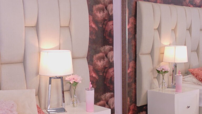 ValenShaw's Streamate show and profile