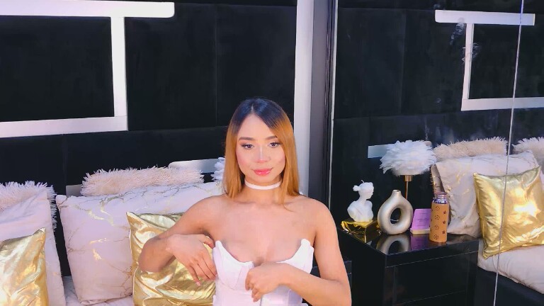 AlanaFerrara's Streamate show and profile