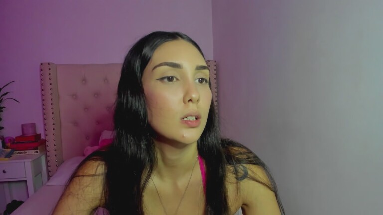 SoyLili's Streamate show and profile