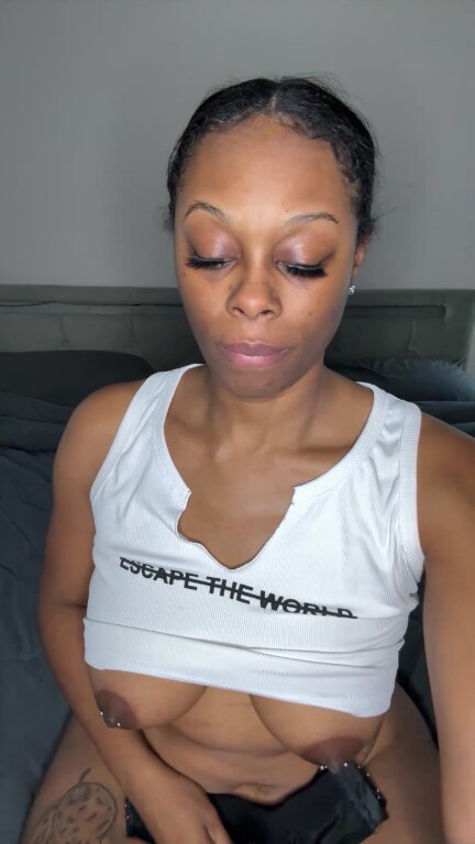 DreamyTif's Streamate show and profile