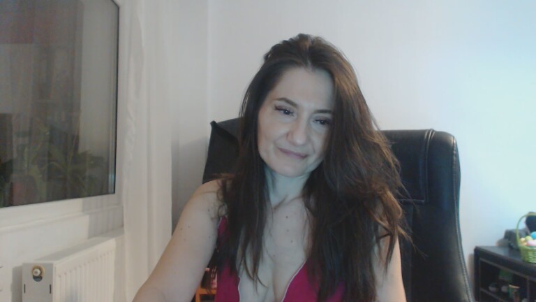 MAUREENx's Streamate show and profile