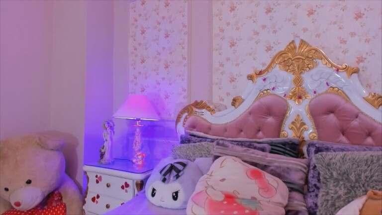 JuneEvanss's Streamate show and profile