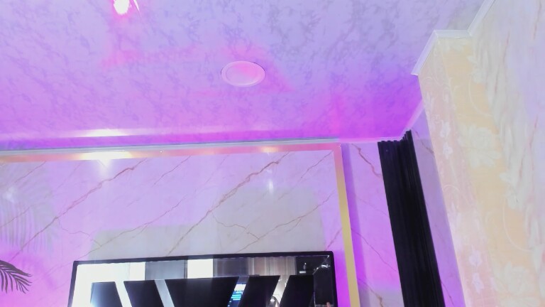 TiffanySantana's Streamate show and profile