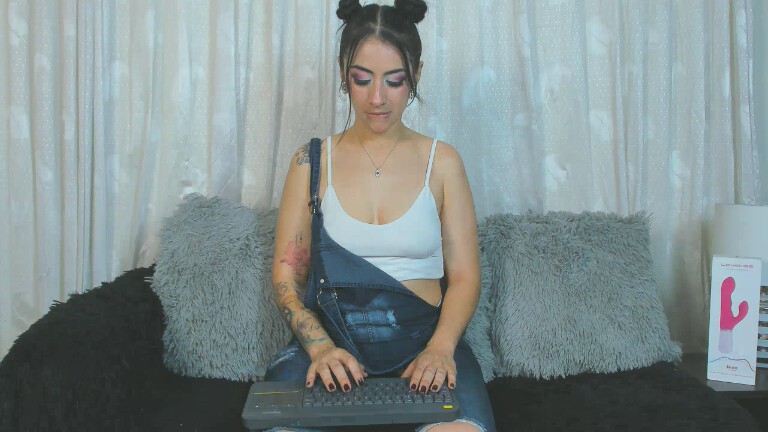 Liziemartin's Streamate show and profile