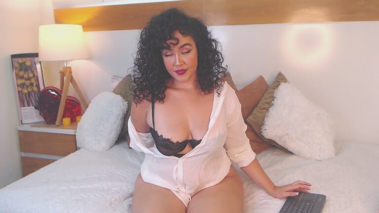 SeleneRisso's Streamate show and profile
