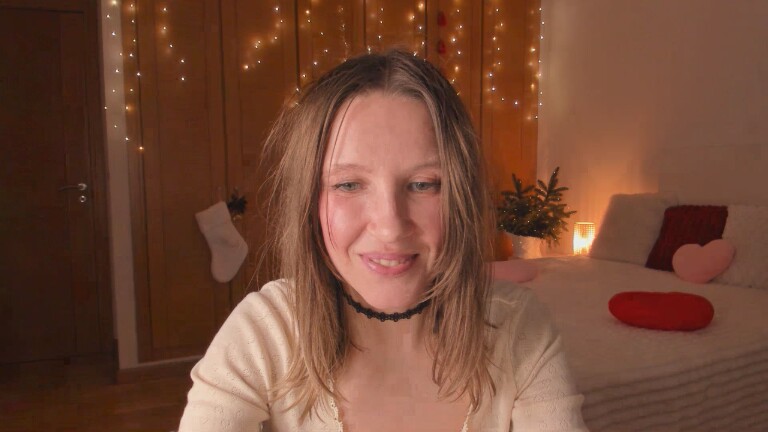 EmilyJune's Streamate show and profile