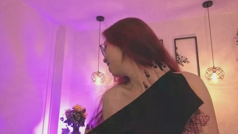 AndyyandEmmaa's Streamate show and profile