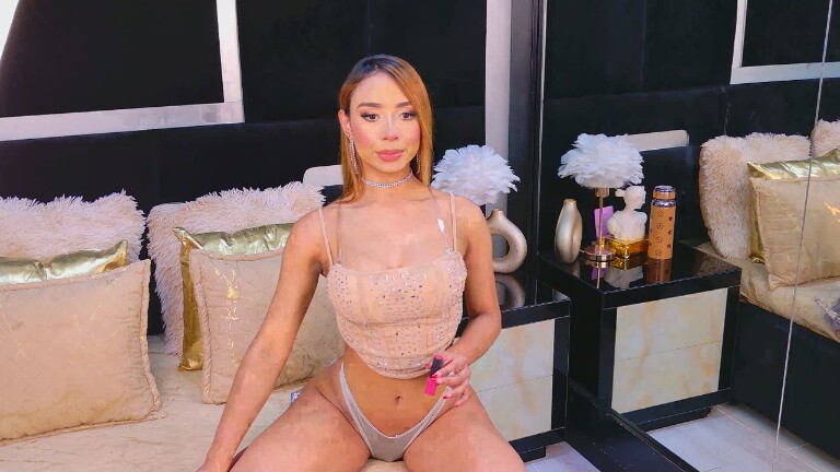 AlanaFerrara's Streamate show and profile