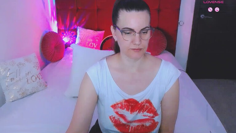 EvelynCalli's Streamate show and profile