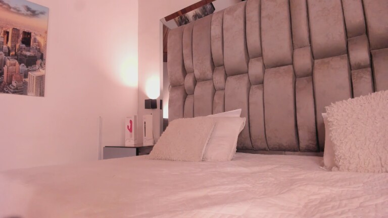 PrincessLuu's Streamate show and profile