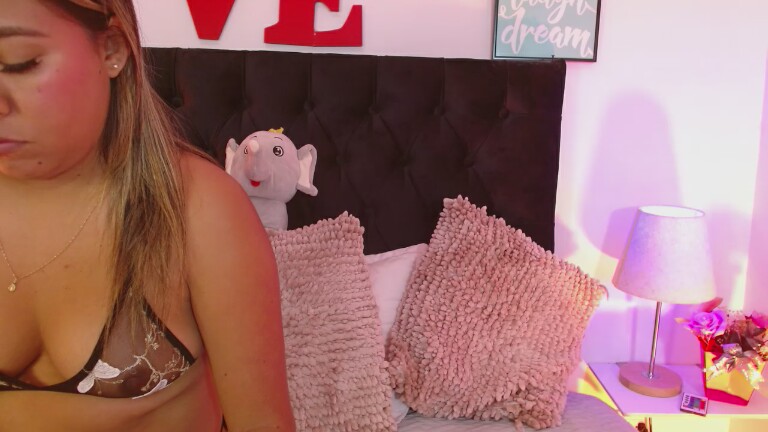 ChristinWeet's Streamate show and profile