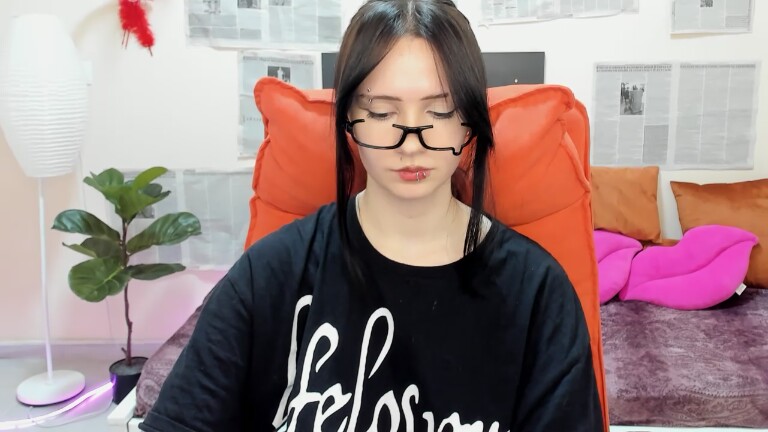 Crelly's Streamate show and profile